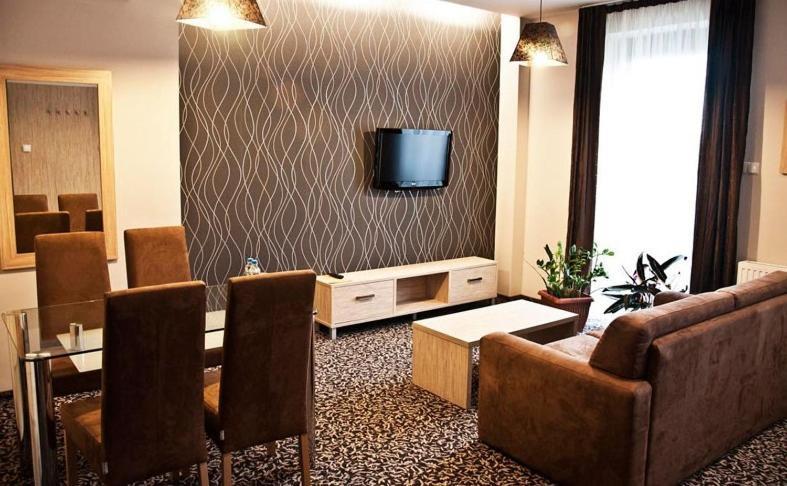 Hotel Vis A Vis Olesnica  Room photo